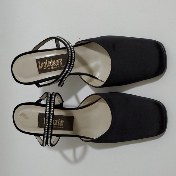 Square Toe Satin - Picture 2 of 7